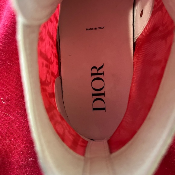 Dior B23 High Red Worn once fresh smell authenticated shoe to wear - Picture 6 of 7